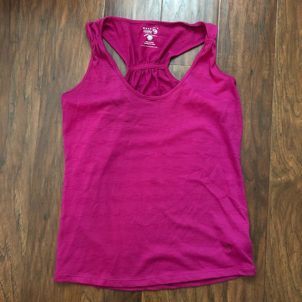 Mountain hardwear tank